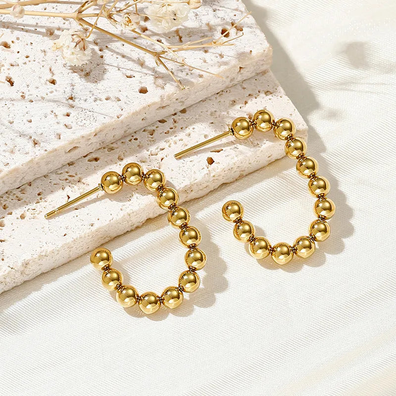 Zoe Hoops