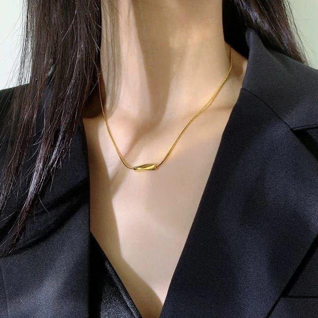 Kuhu Necklace