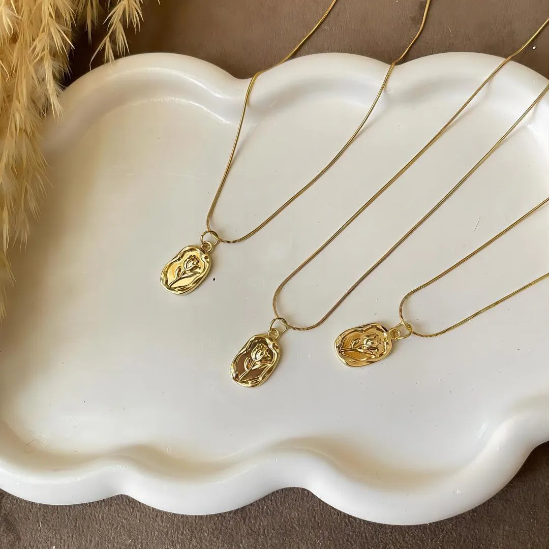 Rose Necklace