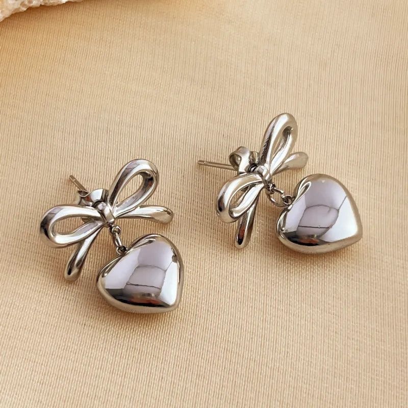 Bowhearts Earrings